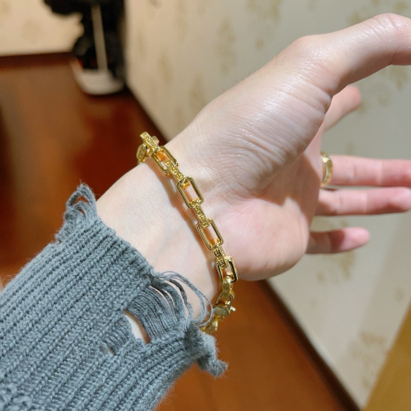 Gvc*1 bracelets
